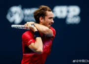 爱游戏世界杯2026-蒙特卡洛大师赛绝杀温网，梅德韦杰夫点燃赛场