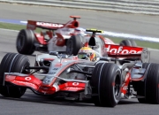 爱游戏官方入口-迈凯伦绝杀梅赛德斯，汉密尔顿带队取胜