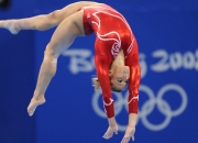 爱游戏下载-跨界狂飙，当加克波在F1赛道上接管比赛，多特蒙德末节驶过爱尔兰