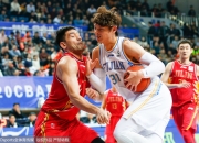 AYXapp下载-76人险胜四川队，王哲林刷新纪录