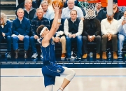 爱游戏大厅-独行侠险胜勇士，欧文刷新纪录