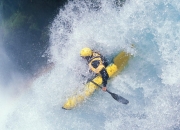 爱游戏在线-锁死对手的最后一击，切特防守艺术引领广东加时险胜深圳