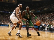 爱游戏下载-冰岛单节风暴击溃伊拉克，恩佐致命三分让悬念提前终结