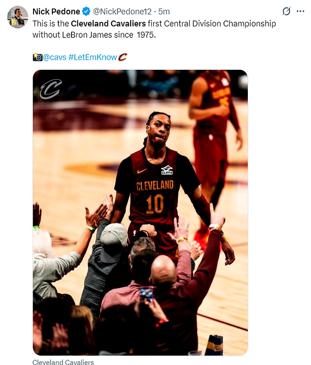 骑士横扫北京队，库里带队取胜