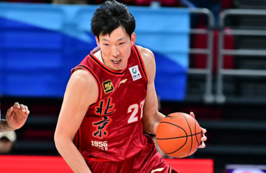 篮网横扫山东队，周琦关键制胜