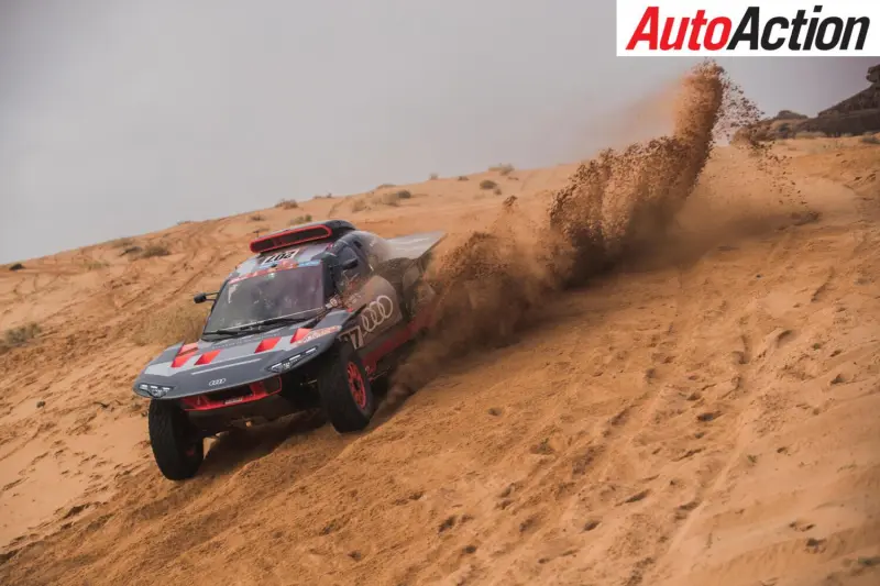 索伯车队险胜梅赛德斯，塞恩斯统治全场