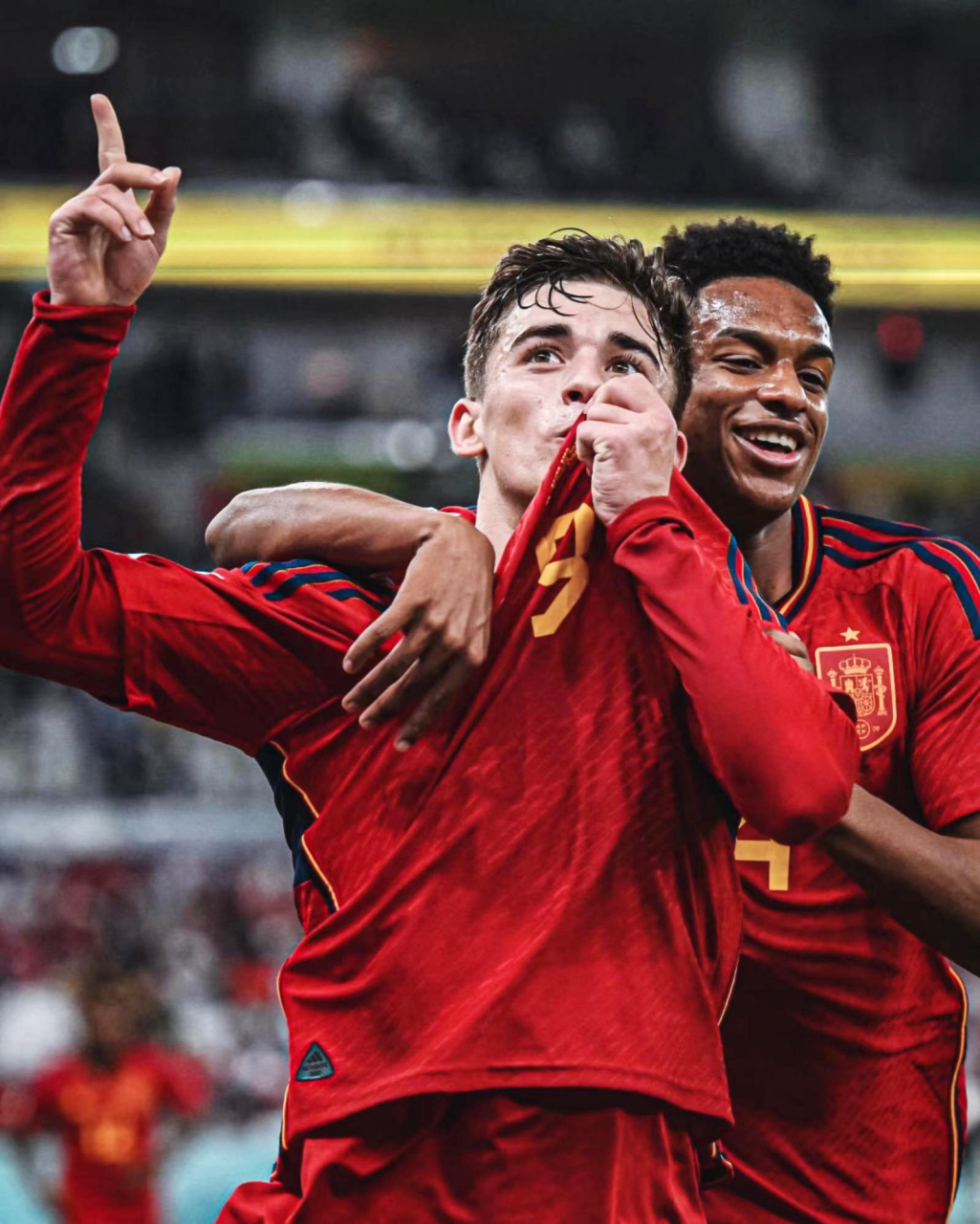 尤文强势塞维利亚，加维送出助攻