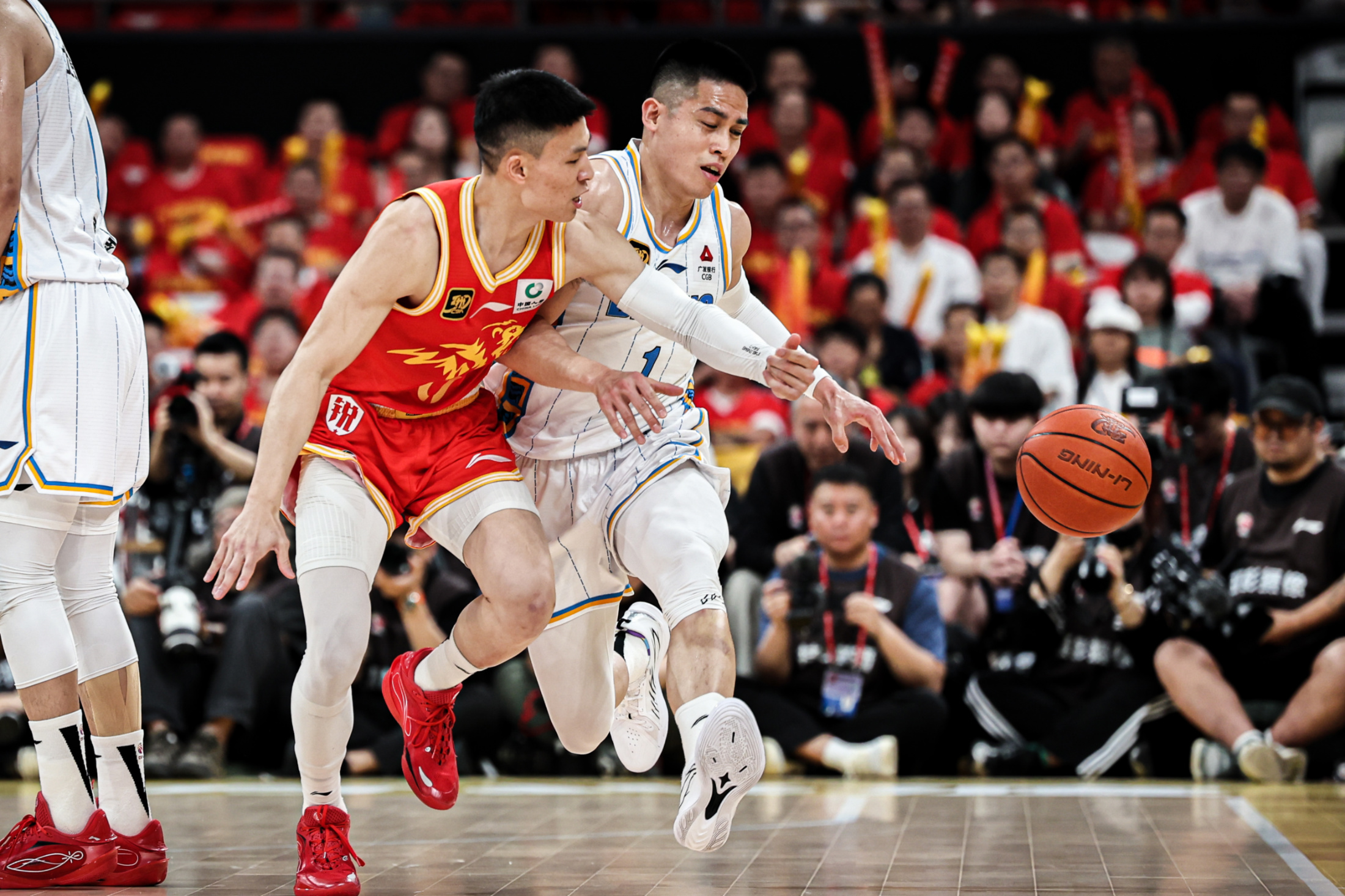 全队备战迅猛！广州富力状态火热